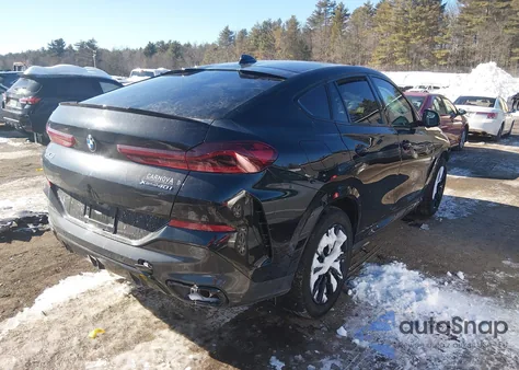 2022 BMW X6 xDrive40I z USA, uszkodzony, nr VIN 5UXCY6C03N9J59133